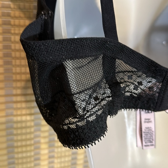 Victoria's Secret Incredible Plunge Bra in Black Lace Padded Underwire 36DD - Picture 9 of 16